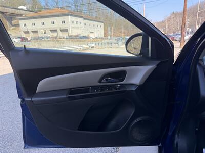 2012 Chevrolet Cruze LS   - Photo 15 - Pittsburgh, PA 15226