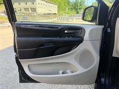 2019 Dodge Grand Caravan SXT   - Photo 15 - Pittsburgh, PA 15226