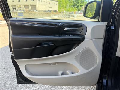 2019 Dodge Grand Caravan SXT   - Photo 16 - Pittsburgh, PA 15226