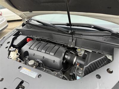 2014 Chevrolet Traverse LTZ   - Photo 11 - Pittsburgh, PA 15226