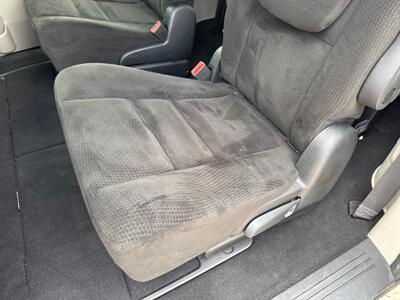 2015 Dodge Grand Caravan SXT   - Photo 14 - Pittsburgh, PA 15226