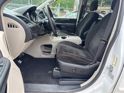 2015 Dodge Grand Caravan SXT   - Photo 8 - Pittsburgh, PA 15226