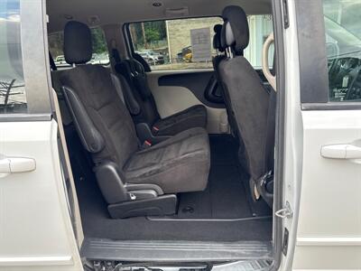 2015 Dodge Grand Caravan SXT   - Photo 12 - Pittsburgh, PA 15226