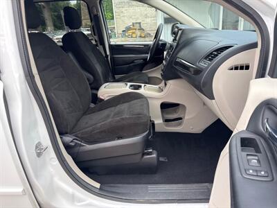 2015 Dodge Grand Caravan SXT   - Photo 10 - Pittsburgh, PA 15226
