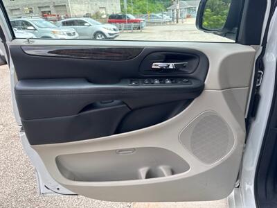 2015 Dodge Grand Caravan SXT   - Photo 35 - Pittsburgh, PA 15226