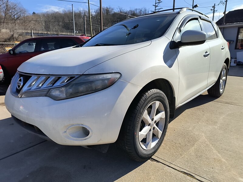 2010 Nissan Murano SL's photo