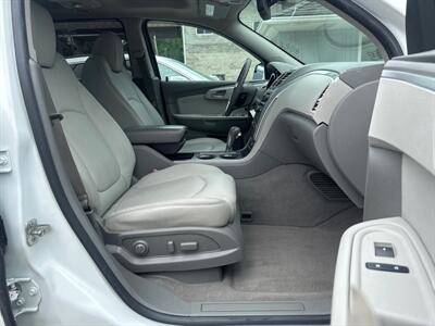 2010 Chevrolet Traverse LT   - Photo 11 - Pittsburgh, PA 15226