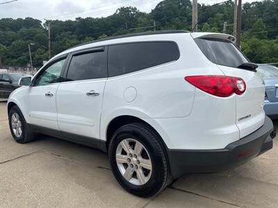 2010 Chevrolet Traverse LT   - Photo 2 - Pittsburgh, PA 15226