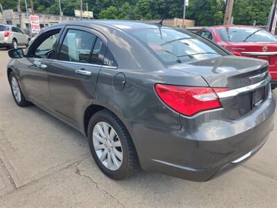 2014 Chrysler 200 Limited   - Photo 2 - Pittsburgh, PA 15226