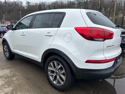 2016 Kia Sportage LX   - Photo 2 - Pittsburgh, PA 15226