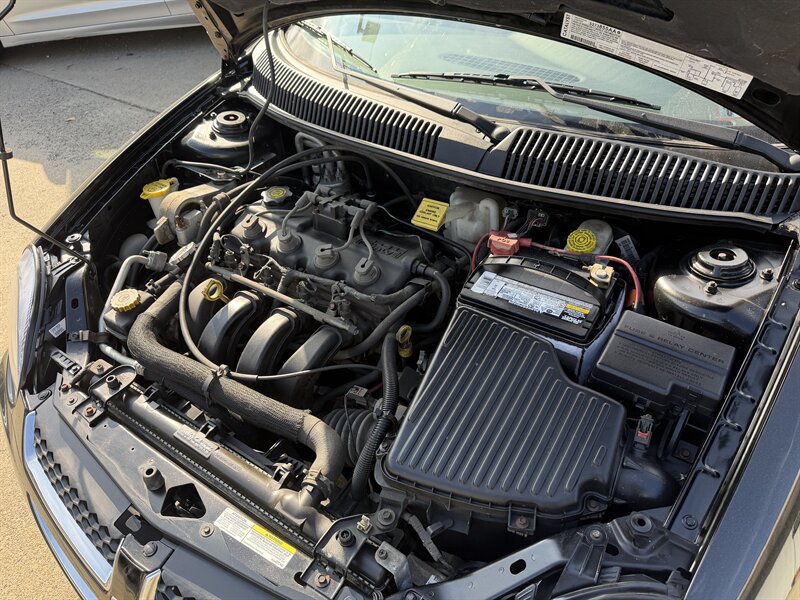 2003 Dodge Neon SXT - Photo 13 - Pittsburgh, PA 15226