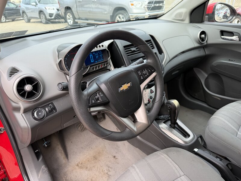 2014 Chevrolet Sonic LT Auto - Photo 14 - Pittsburgh, PA 15226