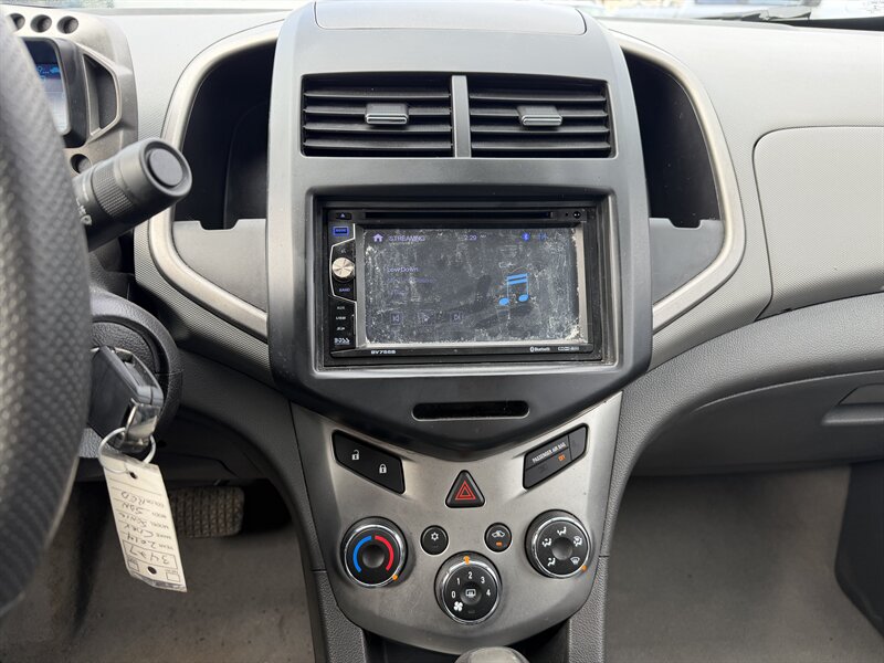 2014 Chevrolet Sonic LT Auto - Photo 19 - Pittsburgh, PA 15226