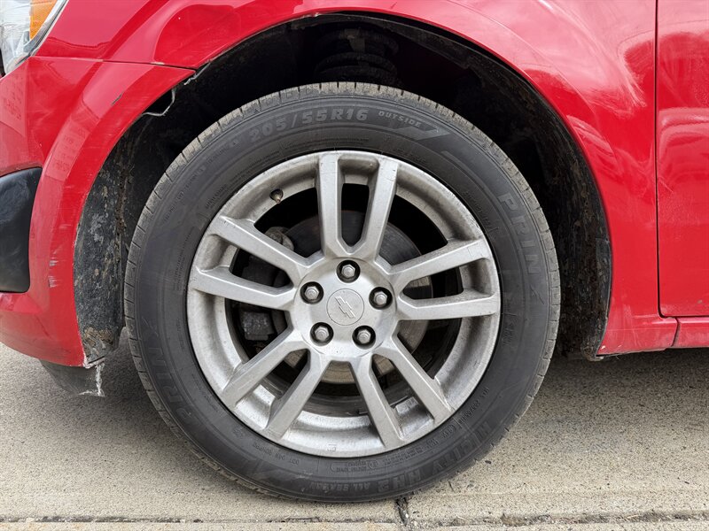 2014 Chevrolet Sonic LT Auto - Photo 7 - Pittsburgh, PA 15226