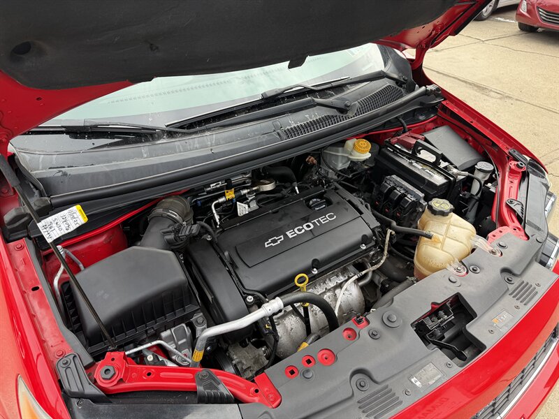 2014 Chevrolet Sonic LT Auto - Photo 10 - Pittsburgh, PA 15226