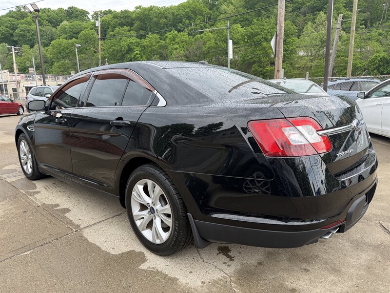2011 Ford Taurus SEL - Photo 2 - Pittsburgh, PA 15226