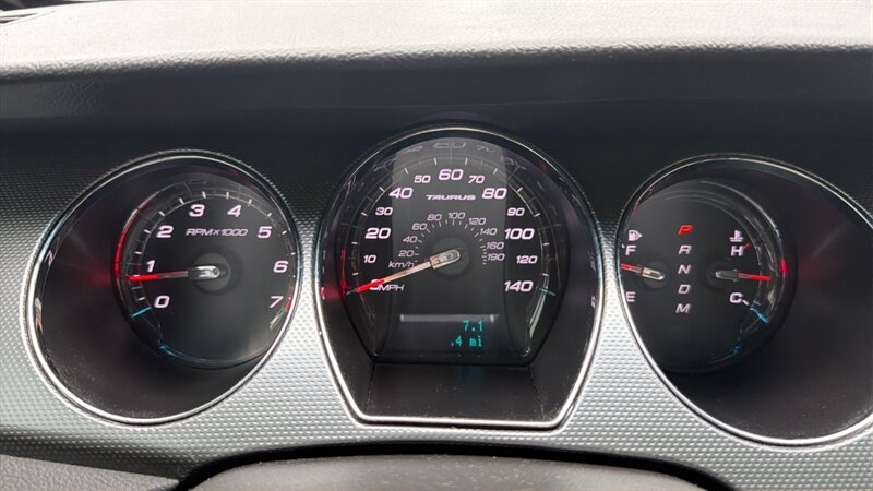 2011 Ford Taurus SEL - Photo 23 - Pittsburgh, PA 15226