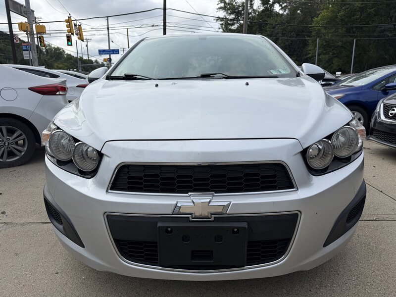 2015 Chevrolet Sonic LT Auto - Photo 6 - Pittsburgh, PA 15226