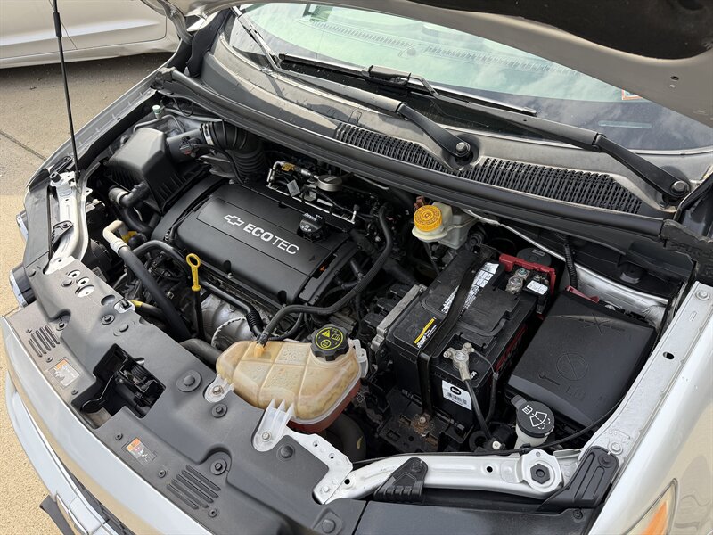 2015 Chevrolet Sonic LT Auto - Photo 13 - Pittsburgh, PA 15226