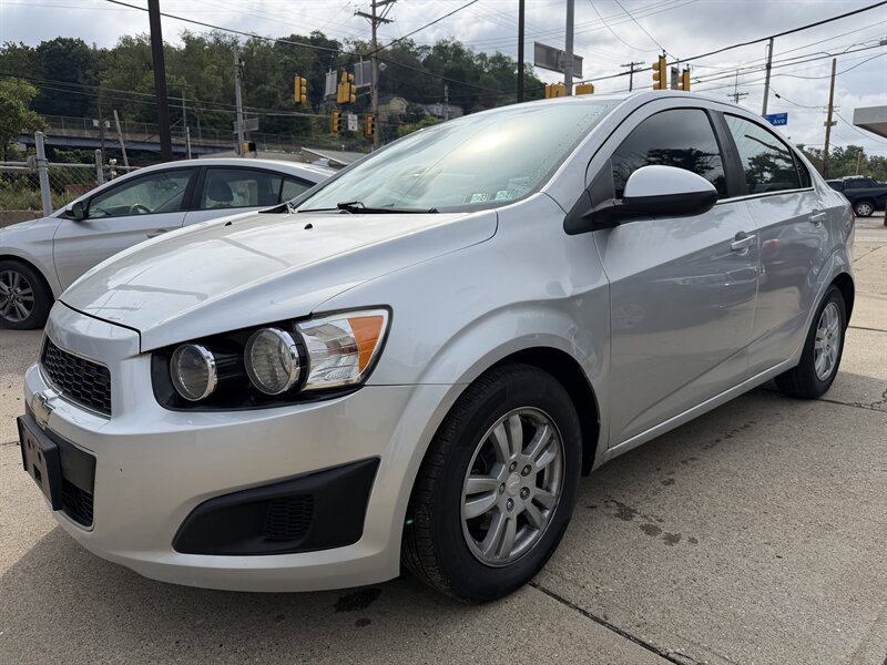 2015 Chevrolet Sonic LT Auto   - Photo 1 - Pittsburgh, PA 15226