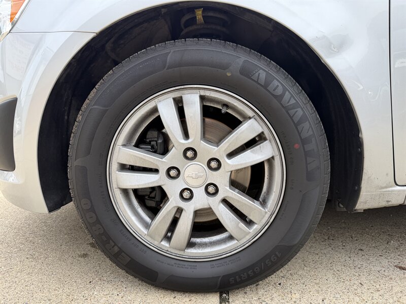 2015 Chevrolet Sonic LT Auto - Photo 7 - Pittsburgh, PA 15226