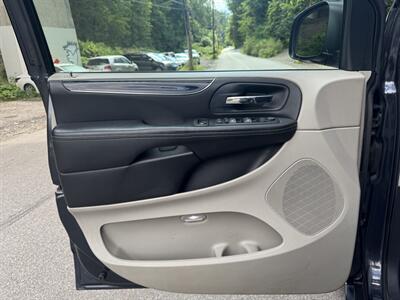 2014 Chrysler Town & Country Touring-L   - Photo 34 - Pittsburgh, PA 15226