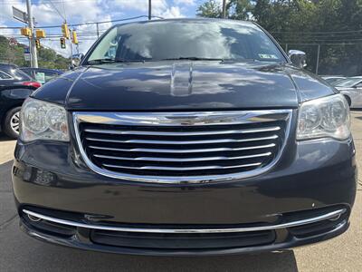 2014 Chrysler Town & Country Touring-L   - Photo 6 - Pittsburgh, PA 15226