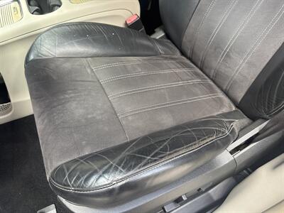 2014 Chrysler Town & Country Touring-L   - Photo 9 - Pittsburgh, PA 15226
