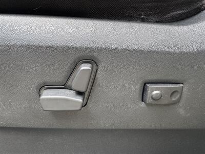 2014 Chrysler Town & Country Touring-L   - Photo 33 - Pittsburgh, PA 15226