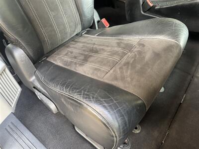 2014 Chrysler Town & Country Touring-L   - Photo 14 - Pittsburgh, PA 15226