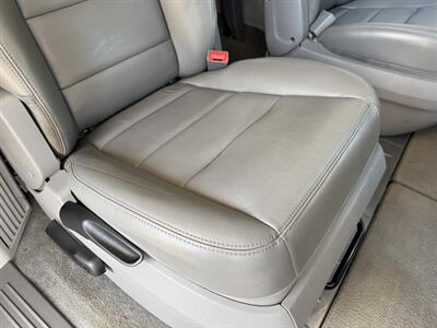 2012 Volkswagen Routan SEL   - Photo 11 - Pittsburgh, PA 15226