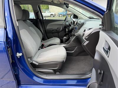 2013 Chevrolet Sonic LS Auto   - Photo 24 - Pittsburgh, PA 15226