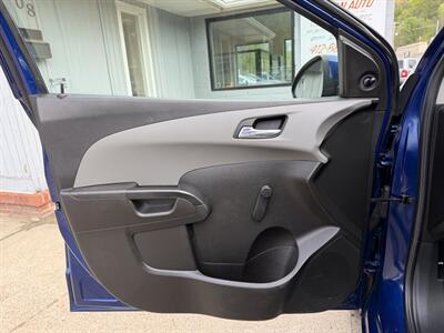 2013 Chevrolet Sonic LS Auto   - Photo 13 - Pittsburgh, PA 15226