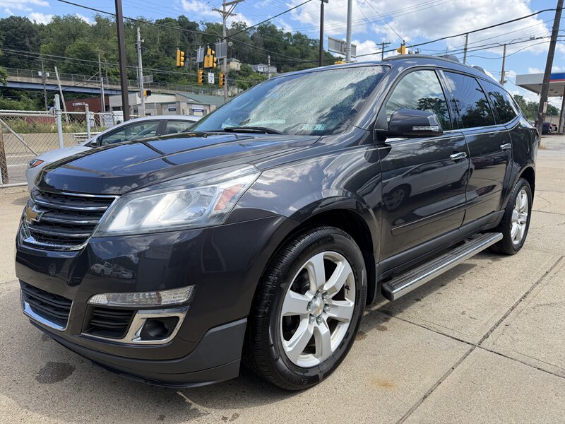 2016 Chevrolet Traverse LT   - Photo 1 - Pittsburgh, PA 15226