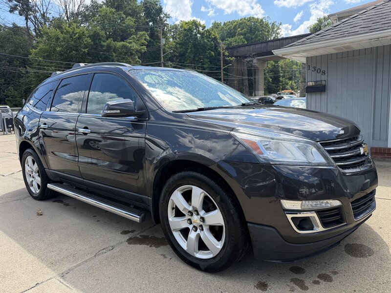 2016 Chevrolet Traverse LT - Photo 5 - Pittsburgh, PA 15226