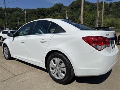 2012 Chevrolet Cruze LS   - Photo 2 - Pittsburgh, PA 15226