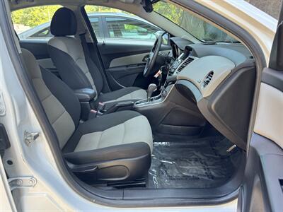 2012 Chevrolet Cruze LS   - Photo 9 - Pittsburgh, PA 15226