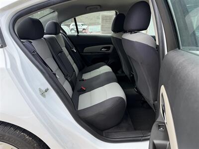 2013 Chevrolet Cruze LS Auto   - Photo 23 - Pittsburgh, PA 15226