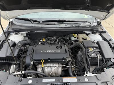 2013 Chevrolet Cruze LS Auto   - Photo 10 - Pittsburgh, PA 15226