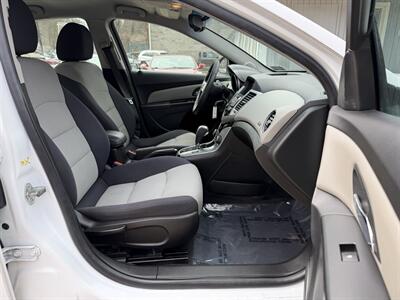2013 Chevrolet Cruze LS Auto   - Photo 22 - Pittsburgh, PA 15226