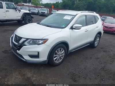 2018 Nissan Rogue SV   - Photo 2 - Miami, FL 33150
