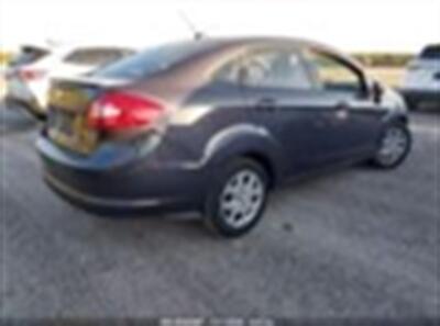 2013 Ford Fiesta SE   - Photo 2 - Miami, FL 33150