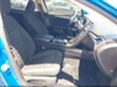 2020 Ford Fusion SE   - Photo 3 - Miami, FL 33150