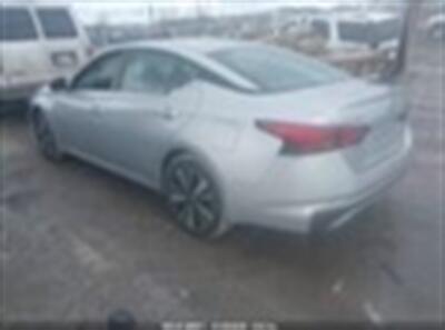 2022 Nissan Altima 2.5 SV   - Photo 2 - Miami, FL 33150