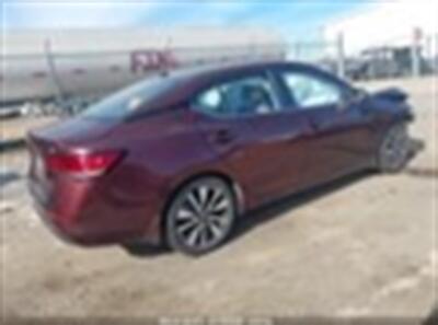 2022 Nissan Sentra SV   - Photo 2 - Miami, FL 33150