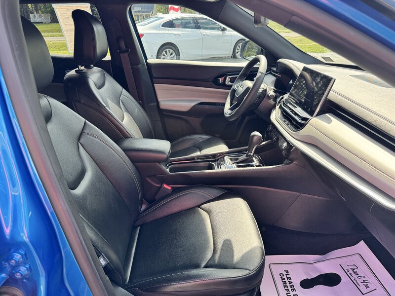 2025 Jeep Compass Limited - Photo 14 - Hayes, VA 23072