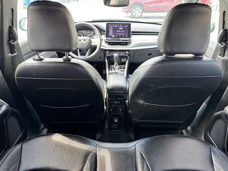 2025 Jeep Compass Limited - Photo 10 - Hayes, VA 23072