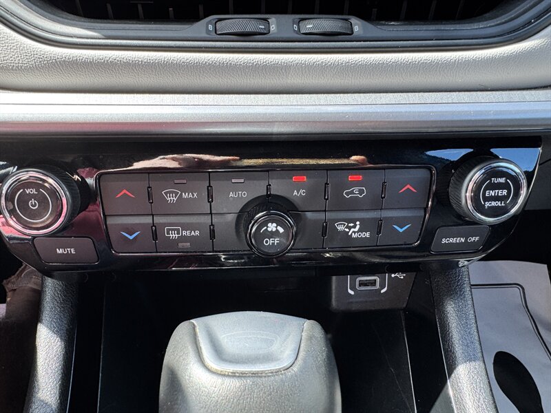 2025 Jeep Compass Limited - Photo 21 - Hayes, VA 23072