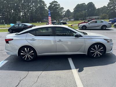 2020 Nissan Altima 2.5 SR   - Photo 6 - Hayes, VA 23072