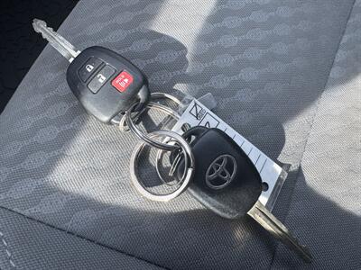 2022 Toyota Tacoma SR5 V6   - Photo 20 - Hayes, VA 23072